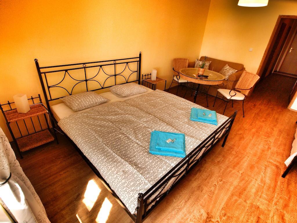 Hotel Pod Kokšínem Spálené Poříčí Habitación foto