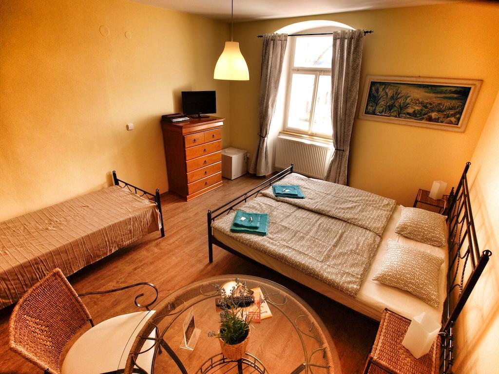 Hotel Pod Kokšínem Spálené Poříčí Habitación foto